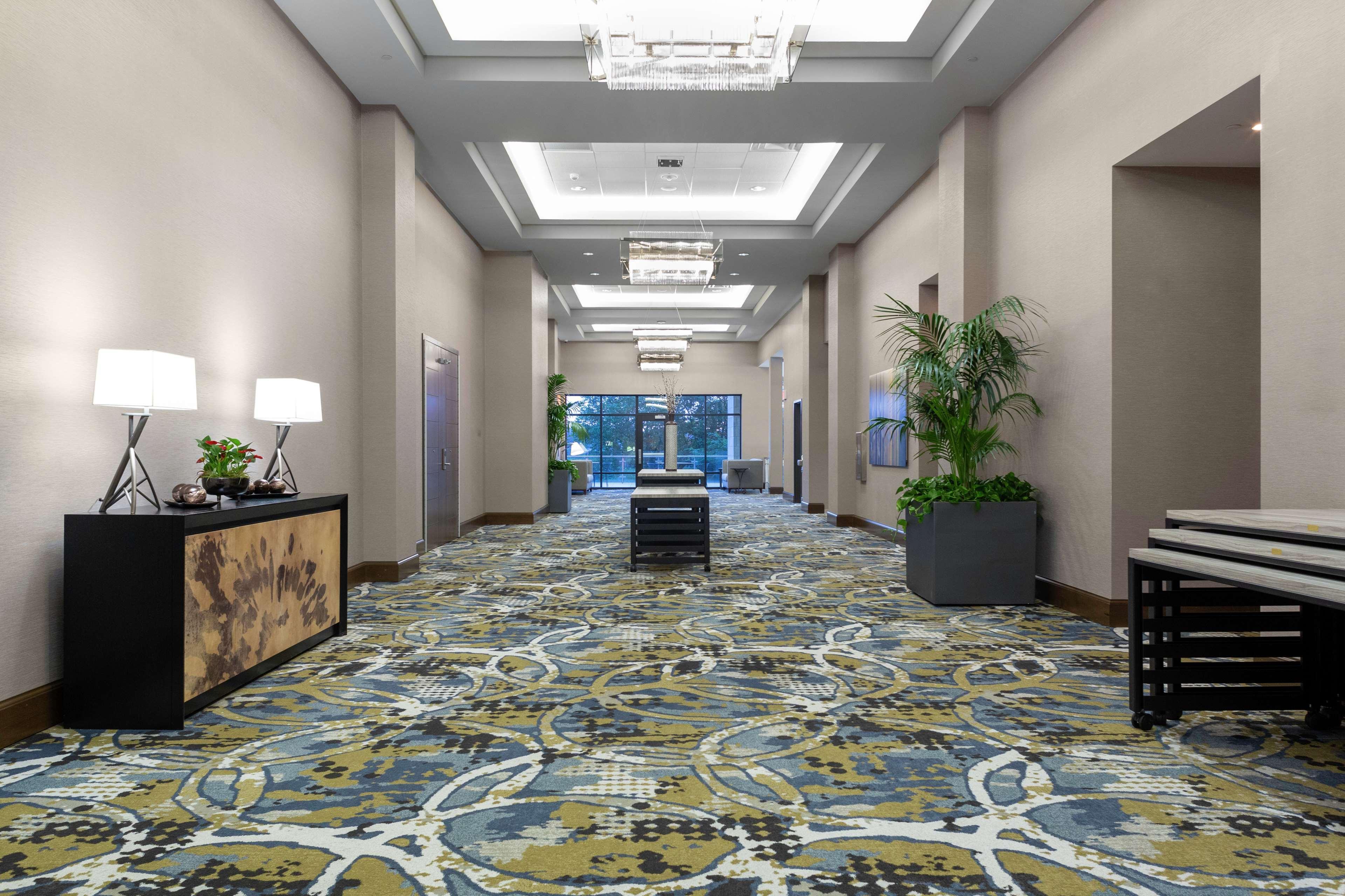 Embassy Suites By Hilton Grand Rapids Downtown Экстерьер фото